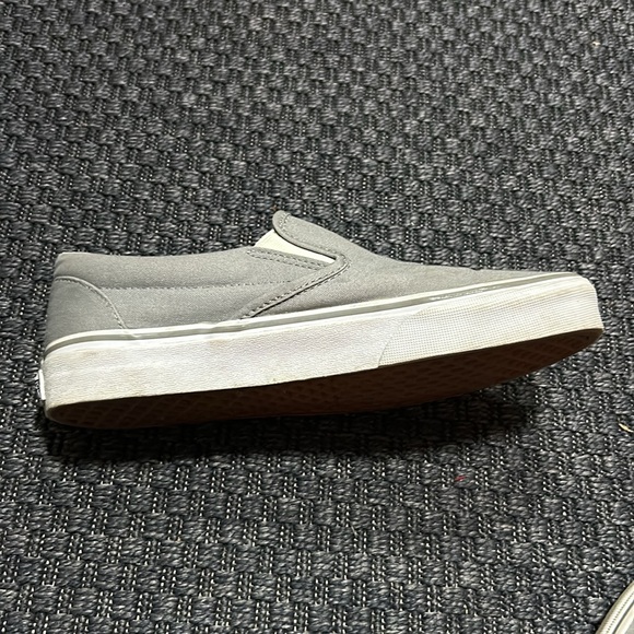 Light grey vans slip on.  Women’s size 9. - Picture 2 of 3